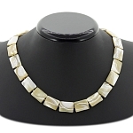 Перламутр бежевый, плоские прямоугольные 13х18мм, бусы длиной 44,45см