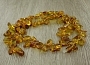 Янтарь светлый, бусы"Лепестки мелкие"из гальки, длиной 50см